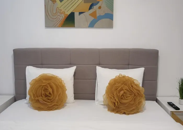 Hils Pallady Lyly Apartment Bucharest